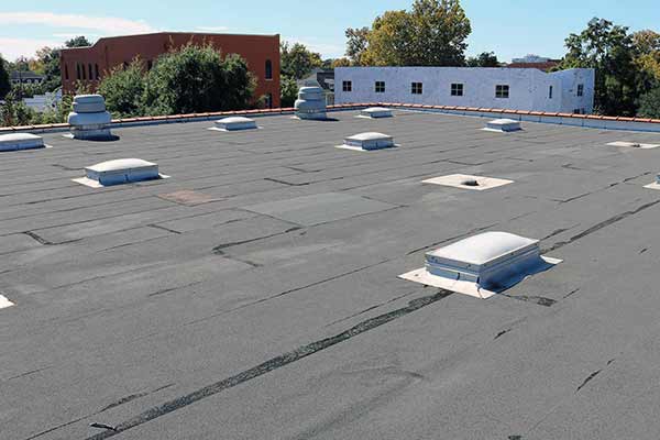 Commercial roofing service in Lincoln Nebraska