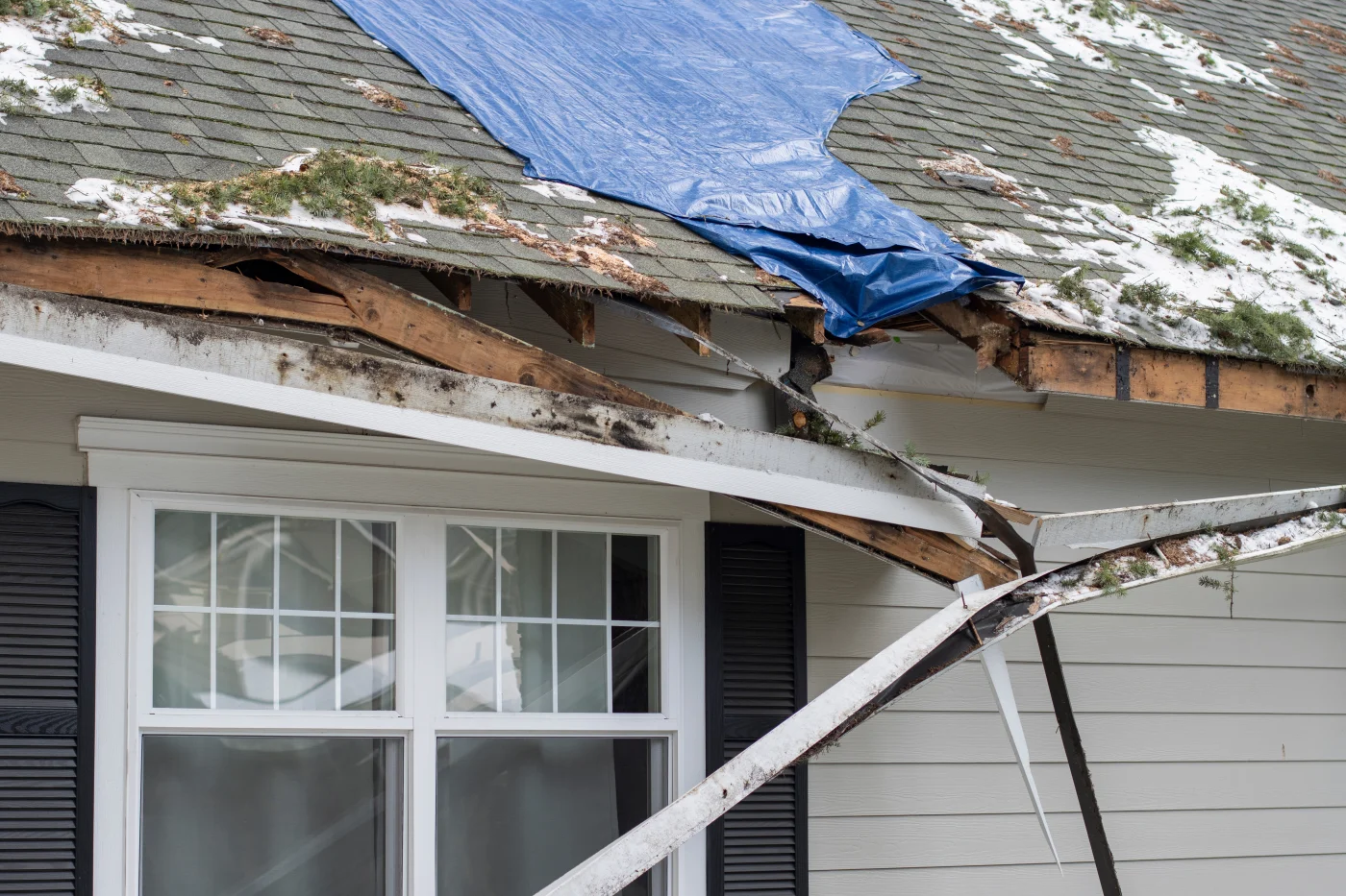 Wind damage roofing siding Lincoln Nebraska